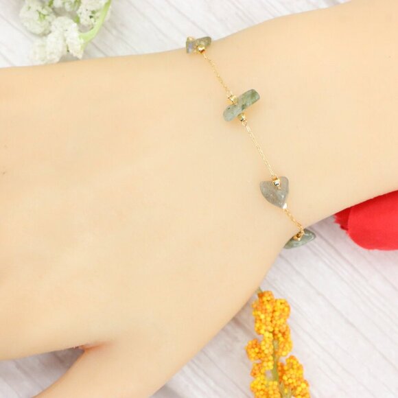 "Trendy Handmade Bracelet – A Thoughtful Gift for Girls & Women | UNVRC1665 - Picture 7 of 10